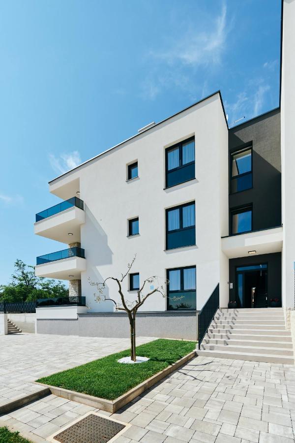 Apartments San Maris Umag Eksteriør bilde